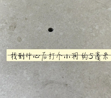 成安瓷砖空鼓维修公司专业解答在瓷砖铺贴过程中，如果砂料搅拌不均匀，将会带来以下问题